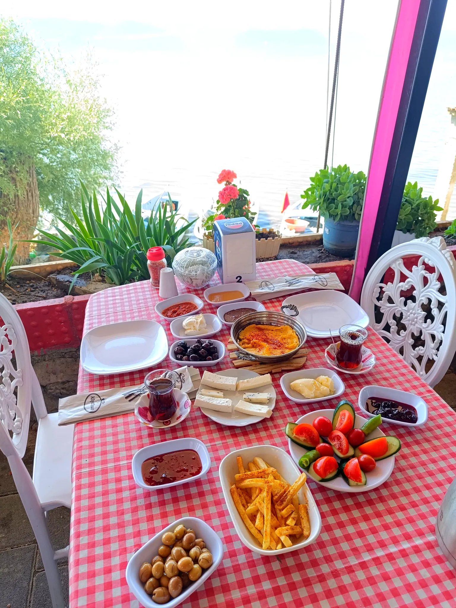 İki Kişilik Serpme Kahvaltı